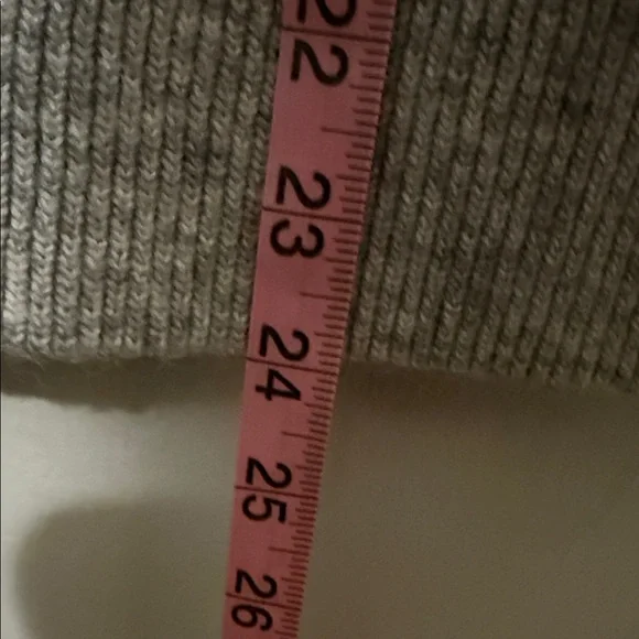 MICHAEL Michael Kors Gray Crewneck Sweater Small - Picture 9 of 9